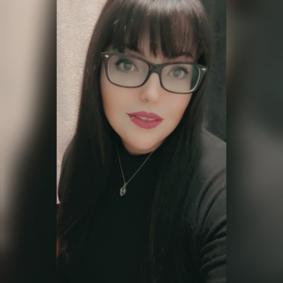 Meet your Posher, Stacy - Picture 1 of 1